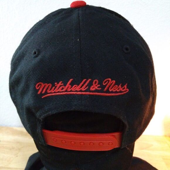 NWT Mitchell & Ness Portland Trailblazers Snap Back Hat - Picture 4 of 10